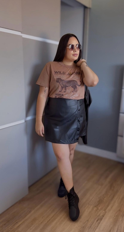 Short saia courino Mídi / Plus - comprar online