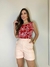 Blusa Bolinha Regata com Mini Fendas Laterais e Fechamento em Botão na Gola | Thays Balla - loja online