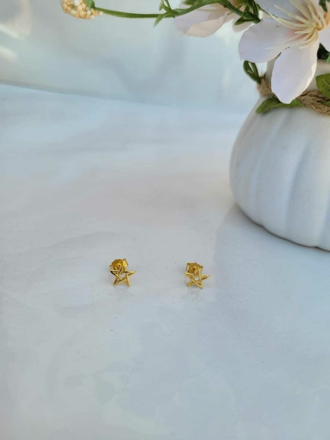 Aros estrellas bañadas en oro