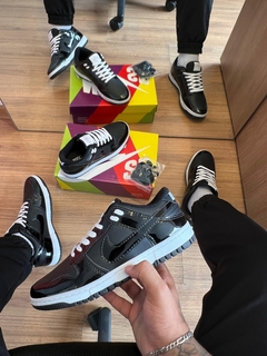 SB Dunk Low Verniz Preto/Branco Premium na internet