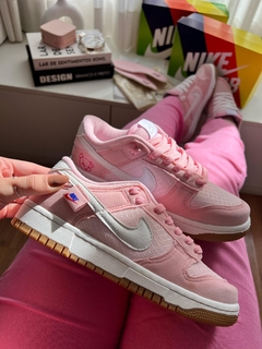 Dunk Low Teddy Bear Camurça Rosa Premium na internet