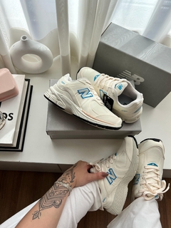 NB 2002 Branco/Azul Premium - comprar online