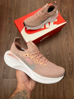 Nike Zoom 492 nude Premium - comprar online