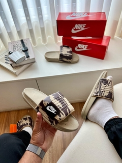 Chinelo Offcourt Ajust Bege Premium - comprar online
