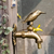 Grifería de bronce para exterior modelo colibrí en internet
