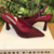 SCARPIN SLINGBACK BORDO COM CRISTAIS JORGE BISCHOFF