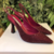 SCARPIN SLINGBACK BORDO COM CRISTAIS JORGE BISCHOFF na internet