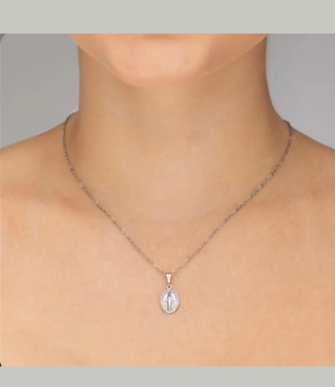 Colar em Aço Inoxidável com Medalha de São Bento.