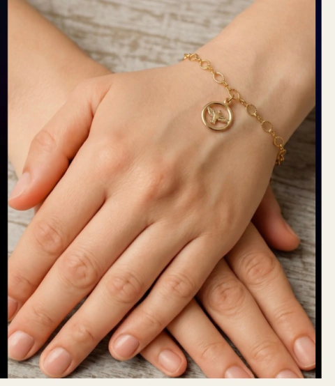 Pulseira de Elos com Pingente Espirito Santo. Banhado em Ouro.