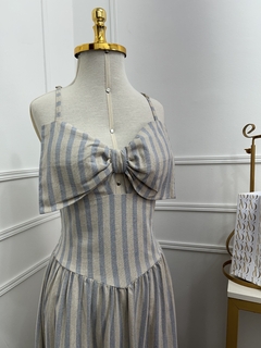 Vestido Longo Listrado com Laço no Busto - Vanodsboutique