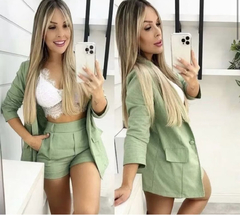 Conjunto Alfaiataria Blazer e shorts - comprar online