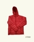 Campera inflable roja con capucha y cierre frontal