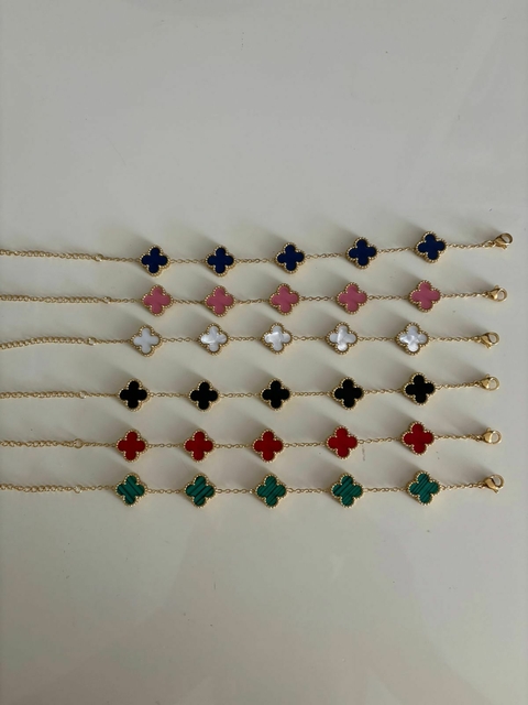 Pulseira Trevo Colorido Dourada Aço Inoxidável | Inspiração Virginia