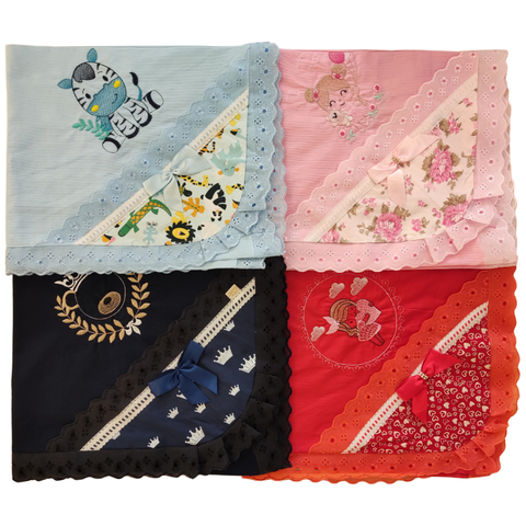 Manta Fustão Para Bebê Hipoalérgica Com Laço de Cetim e detalhe estampado