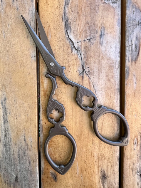 TIJERAS BORDADO GRANDES FIGURADAS - comprar en línea