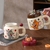 TAZA DE CERAMICA CON TAPA TOM Y JERRY 560ML - Jadys Shop SRL