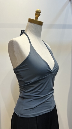 Blusa Luane cinza na internet