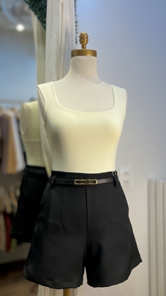 Short Romana preto