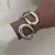 Joia de pulso em tom dourado vintage