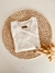 Remera con broderie natural