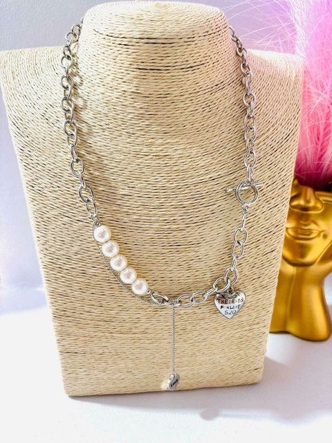 Collar de corazon con perlas plata