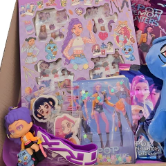 Super Box Guerreras Del Kpop Con Peluche Derpy estilo charm en internet