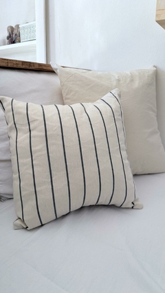 Almohadon Cece 40x40cm rayas cobre / negro - comprar online