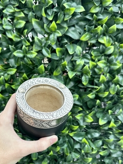 Mate Imperial cincelado con apliques - Mates Calden