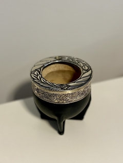 Mate Imperial cincelado con apliques en internet