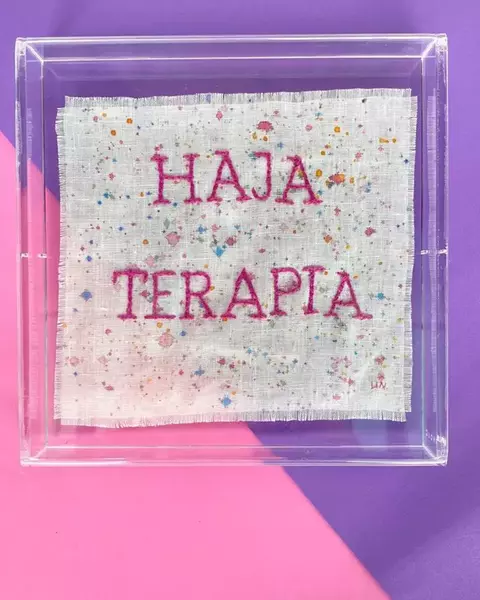 Quadro Haja Terapia - 20 cm x 20 cm - comprar online