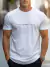 Camiseta masculina de manga curta com gola redonda, estampa Letras Pequenas, estilo de rua da moda, t-shirt respirável