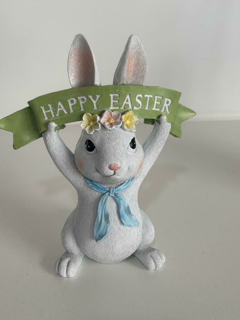 Coelho com faixa em resina 21cm Cód.1021449 - comprar online