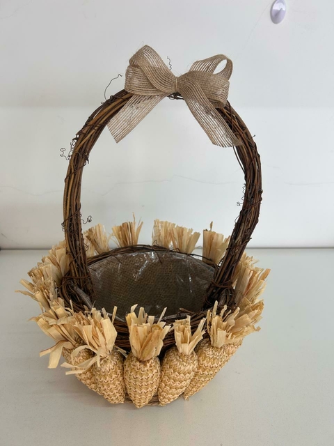 Cesta com cenouras bege 30x24cm Cód. 1067078 - comprar online