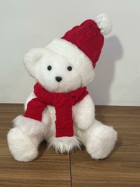Urso pelúcia sentado com gorro 24cm Cód. 1108160 - comprar online