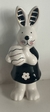 Coelho de porcelana com ovo com preto e branco 13cm Cód. RS986 - comprar online