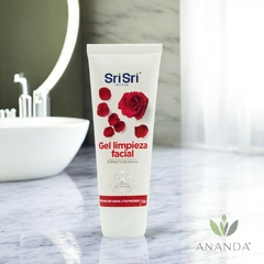 Gel Limpieza Facial de Rosas - comprar online