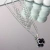 Colar duplo folheado a prata mini corações e pingente preto - REF454