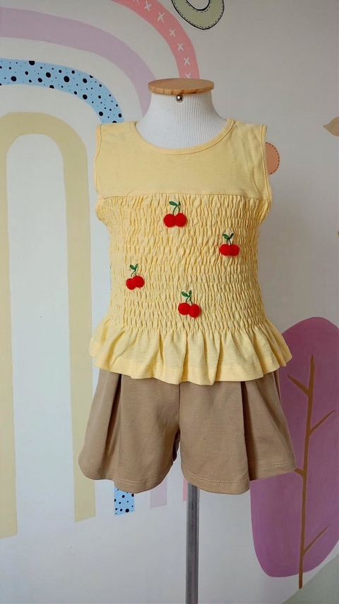Conjunto Regata e Short Amarelo com Cerejinhas