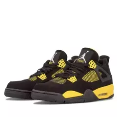 Air Jordan 4 Retro White Thunder en internet