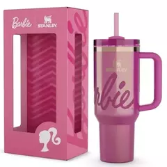 Stanley x Barbie Icon en internet