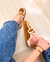SABOT / CLOG TRATORADA EM COURO CAMURÇA E PELO NATURAL CARAMELO - comprar online