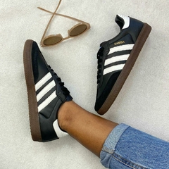Adidas Samba Preto/Branco na internet