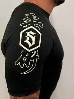 Rash Guard - Suerte Snake na internet