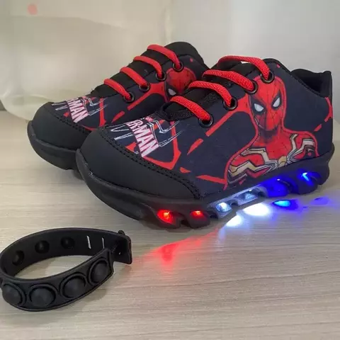 Tênis de LED Personagem Homem Aranha com Cadarço + Pop It