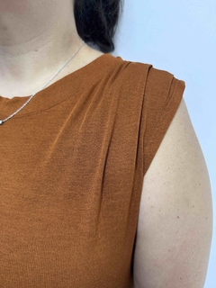 Blusa Francesca Ocre na internet