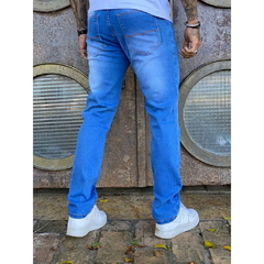 Calça Jeans Slim Masculina na internet