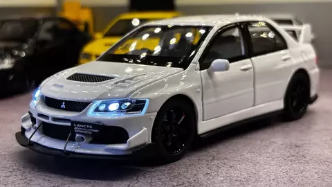 Miniatura Réplica Mitsubishi Lancer Evolution Branco 1/32