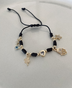 PULSERA HILO DIJES COLGANTES - comprar online