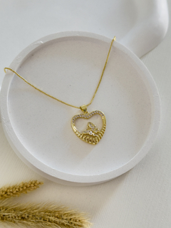 Cadena corazón calado mariposa