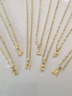 Cadenas con dije inicial - comprar online